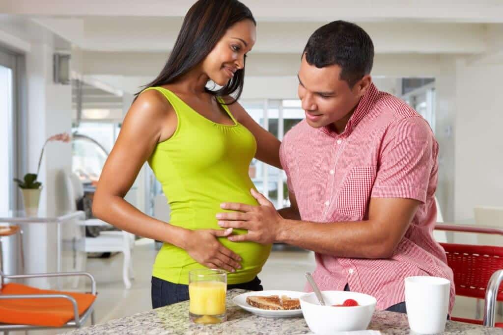 pregnant couple, baby on a budget, family planning, baby budget, cost of having a baby