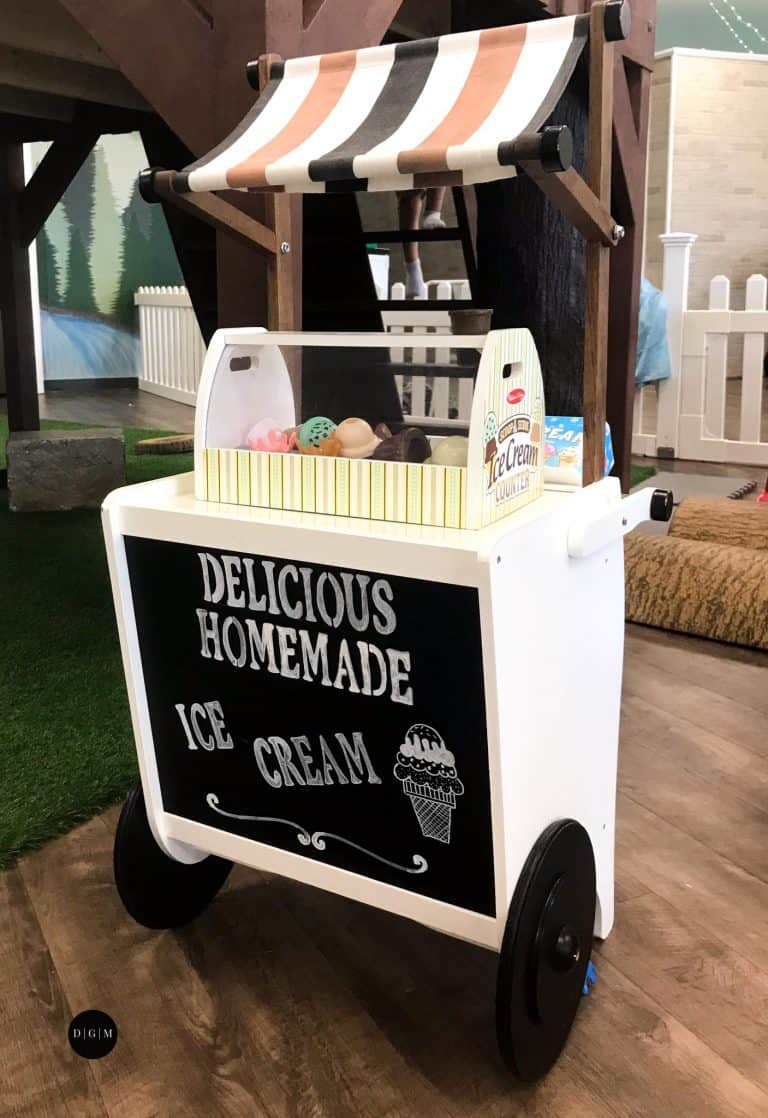 Piney Town Ice Cream Cart Play for Children